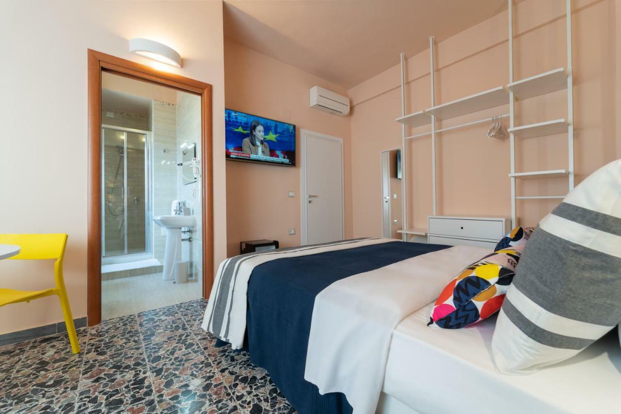 Budget Rooms Carbonazzi 17 칼리아리 외부 사진